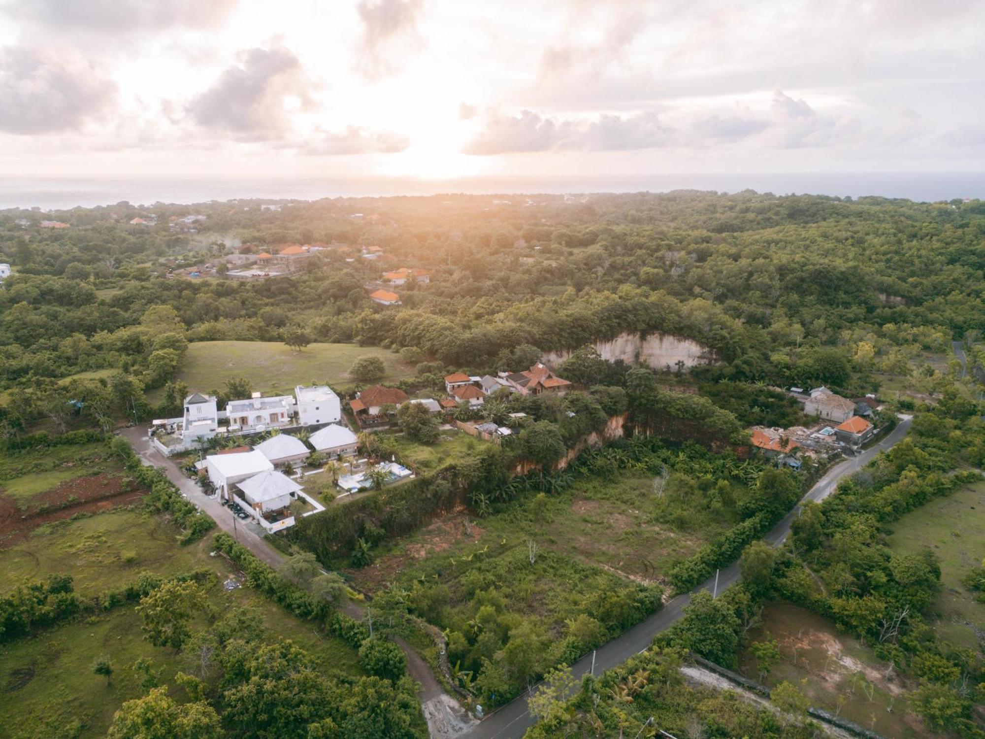 Sukacita Hill Hotell Uluwatu Exteriör bild